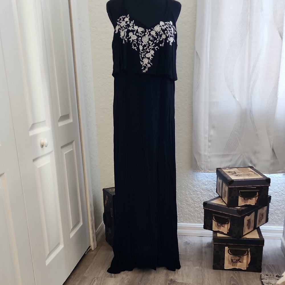 Black Maxi Dress with Floral Detail - Picture 3 of 17